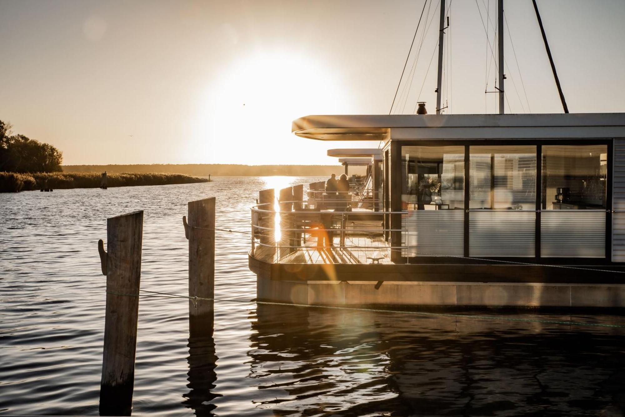 Floatinghouses Peenemuende Екстериор снимка