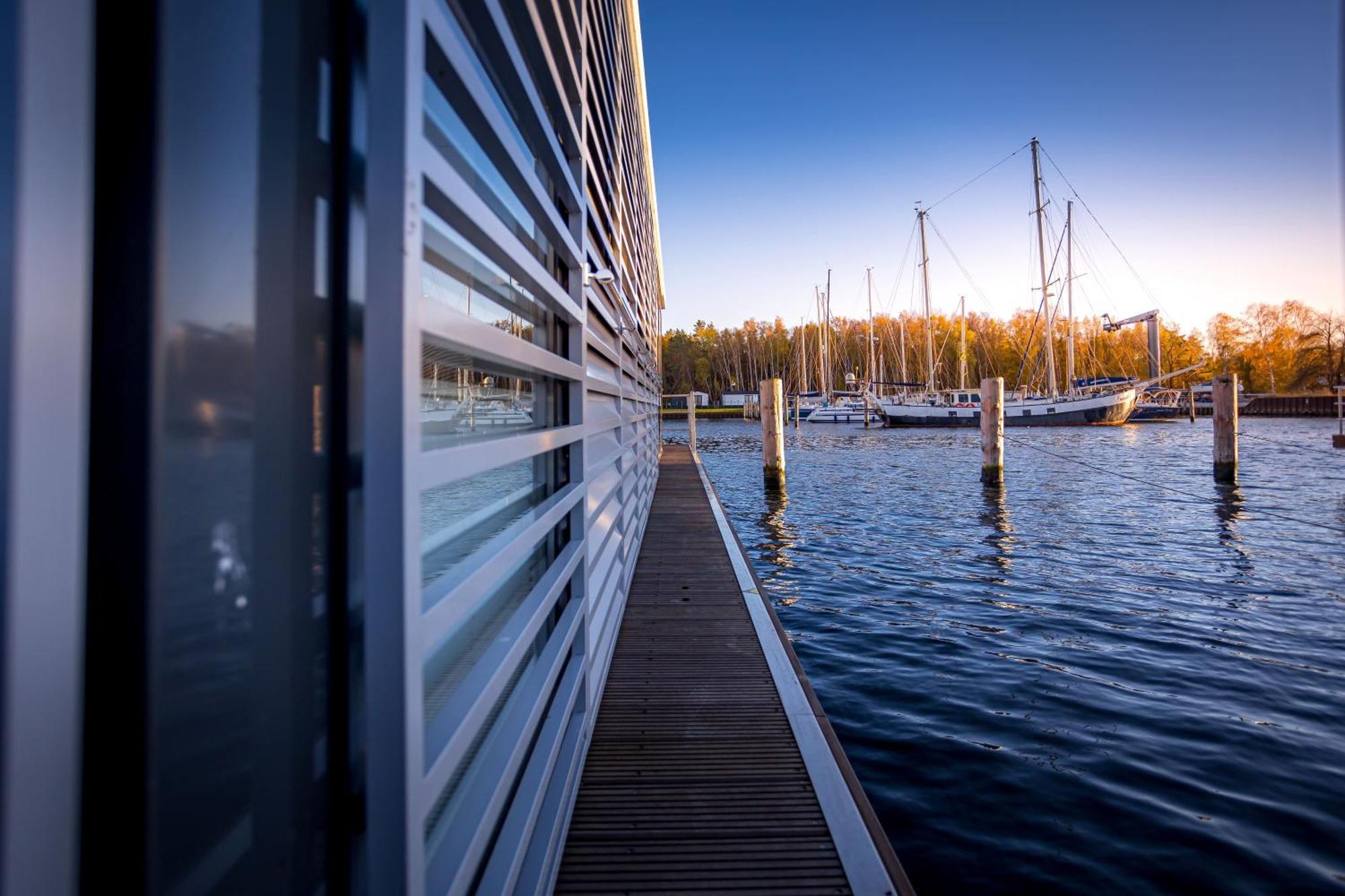 Floatinghouses Peenemuende Екстериор снимка