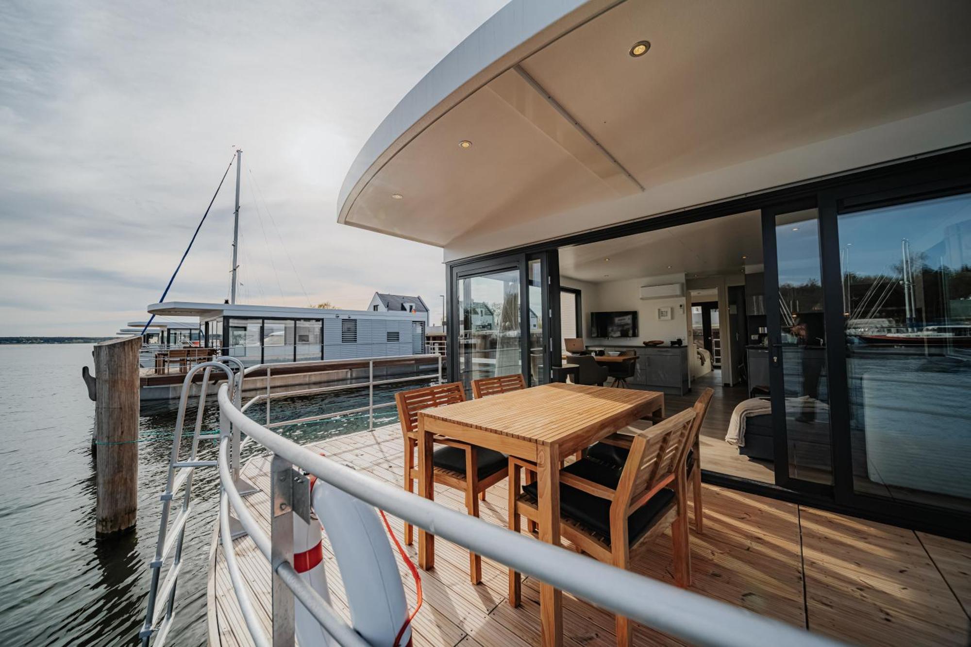 Floatinghouses Peenemuende Екстериор снимка